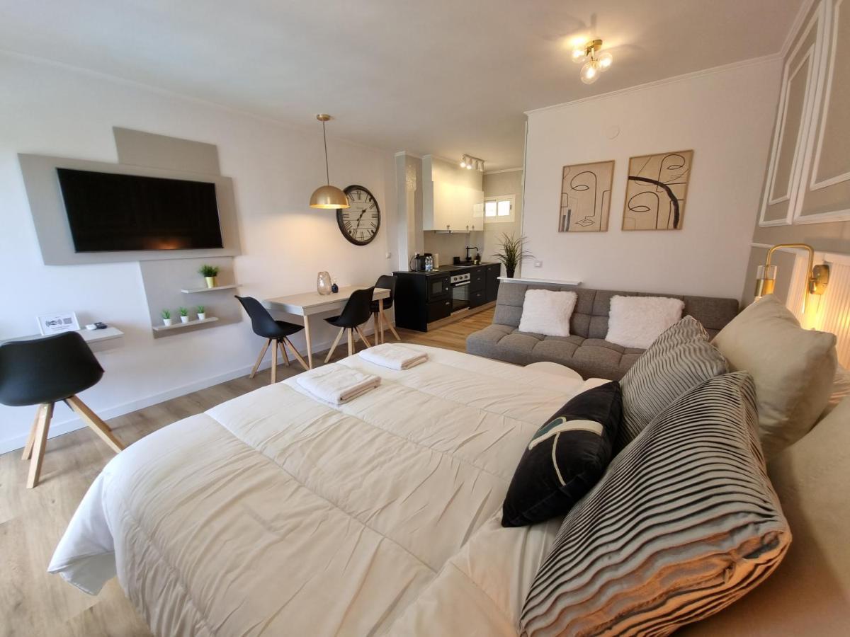 Jupiter. Moderno Estudio. Vistas Al Mar Y Montana Benalmádena Εξωτερικό φωτογραφία